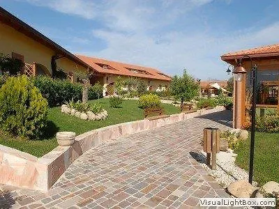 Parmenide Farm Hotel 3*